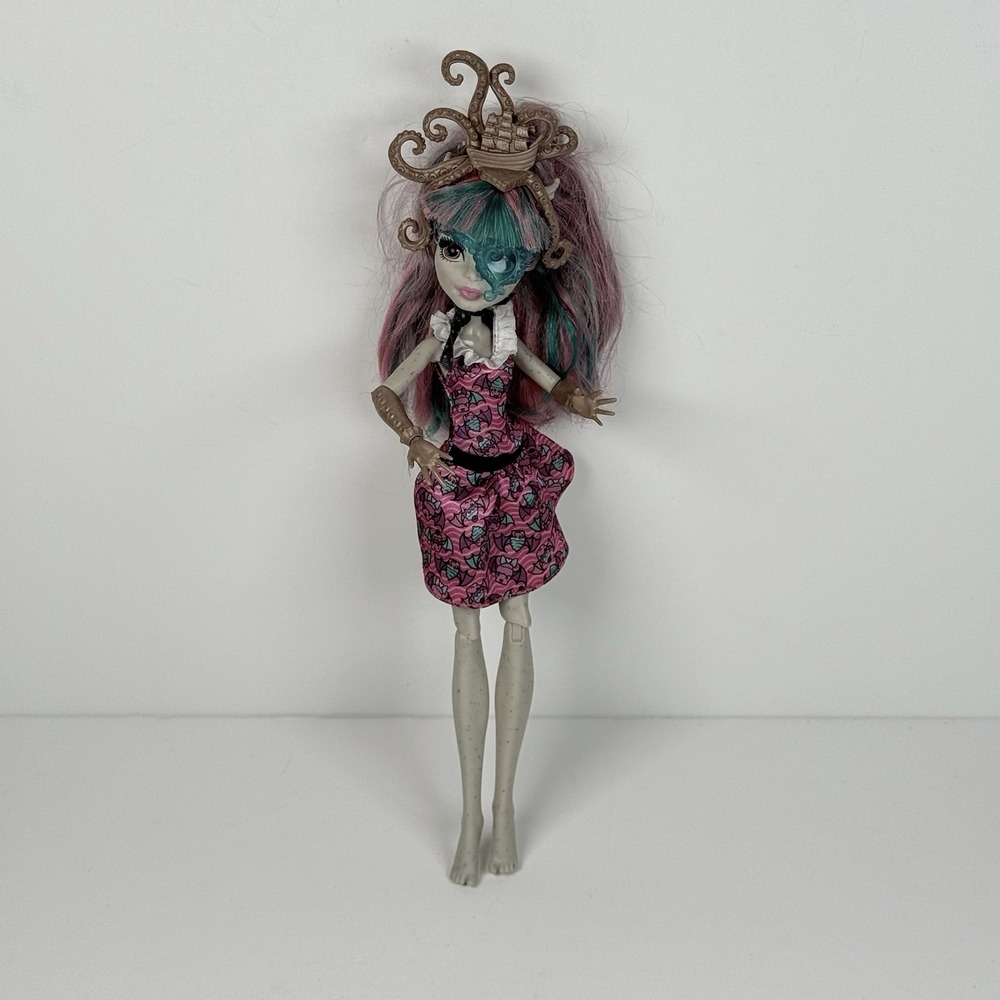 Monster High Shriekwrecked Nautical Ghouls Rochelle Goyle Doll 2015 Mattel